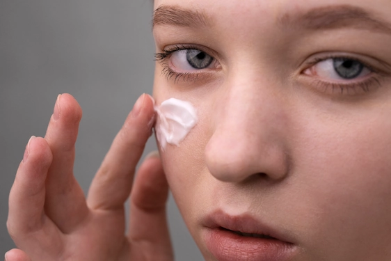 Oxybenzone İçermeyen Güneş Kremi