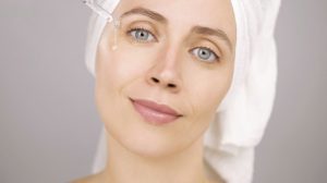 Egzozom Serum mu Retinol mu Yaşlanma Karşıtı